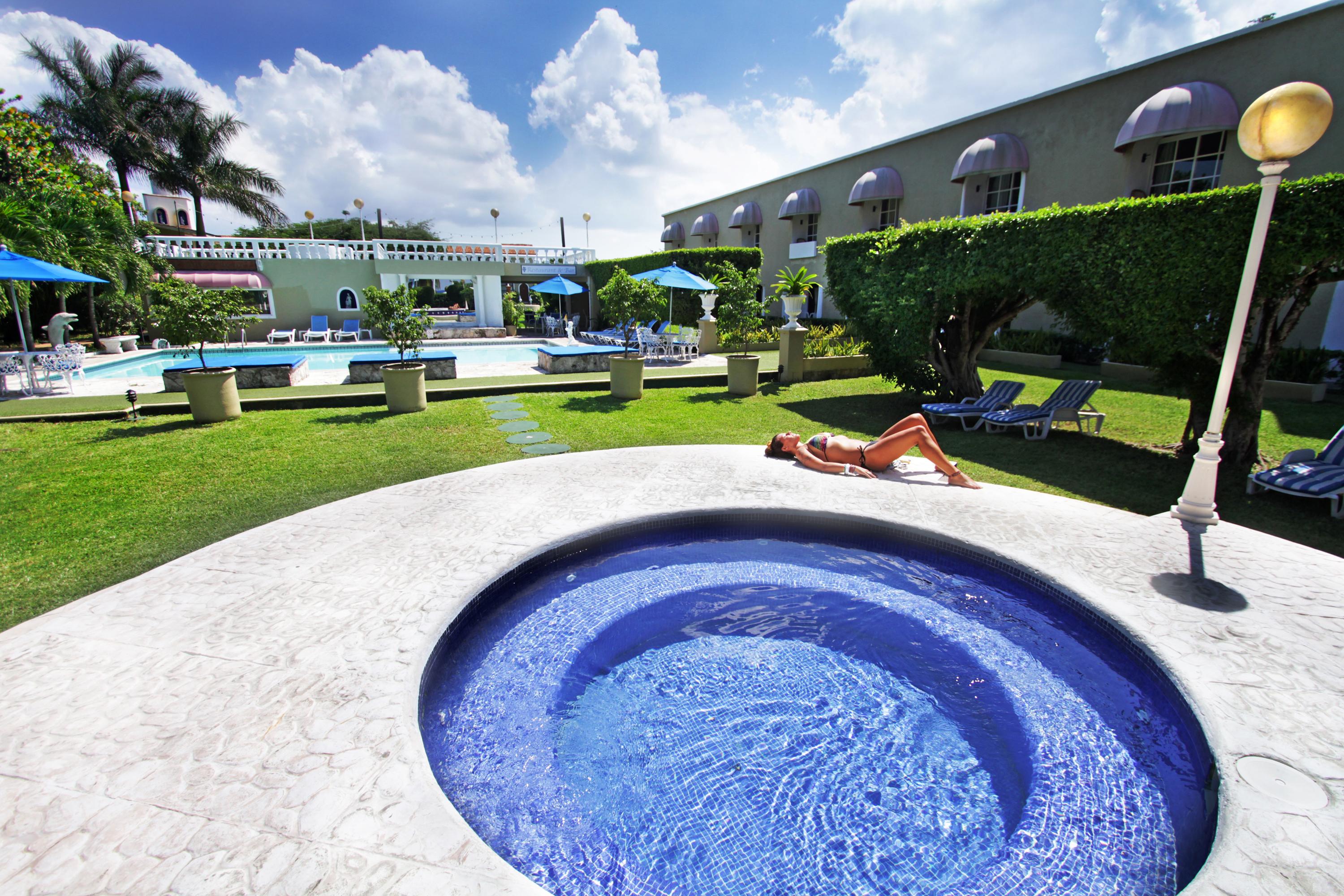 VILLABLANCA GARDEN BEACH | ⋆⋆⋆ | COZUMEL, MEXICO | SEASON DEALS FROM $50